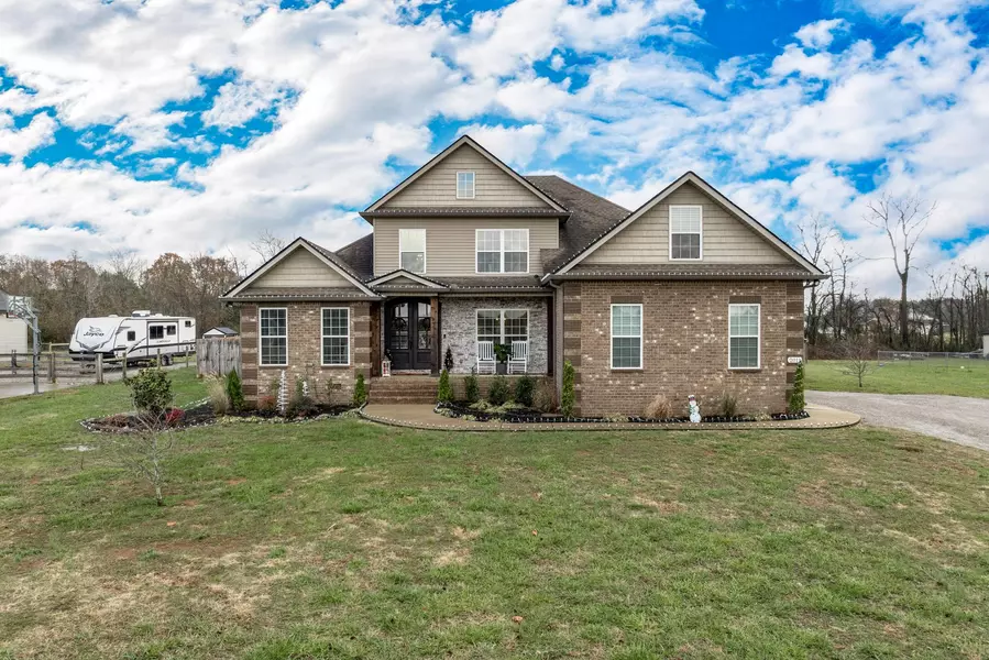 2011 Cheyenne Ct, Chapel Hill, TN 37034