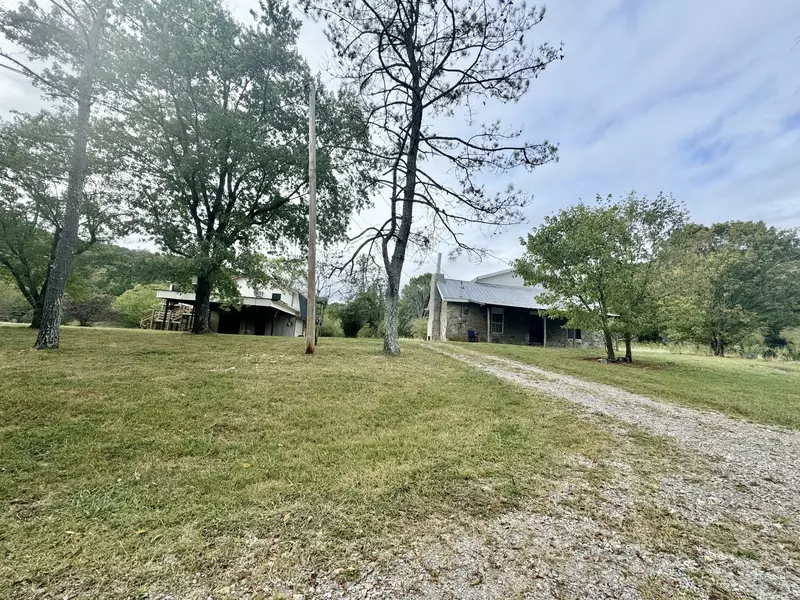 2669 Lick Creek Rd #2669A&B, 2685A&B, Hartsville, TN 37074