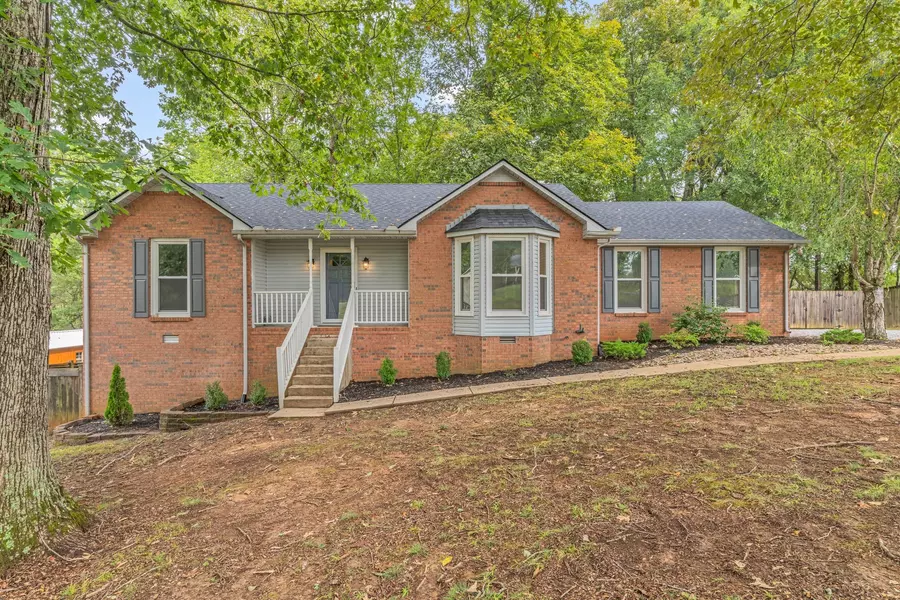 2013 Woodwind Cir, Greenbrier, TN 37073