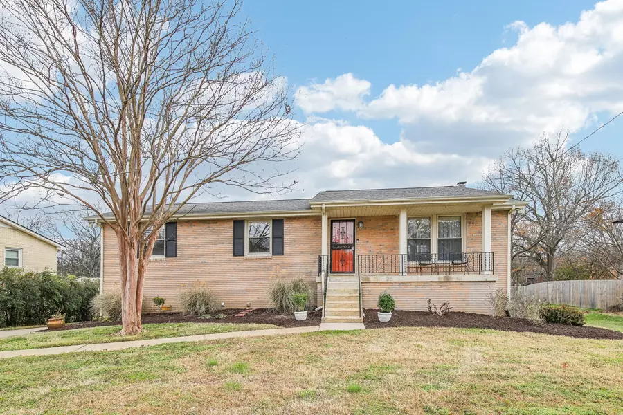 2820 Creekview Dr, Nashville, TN 37217