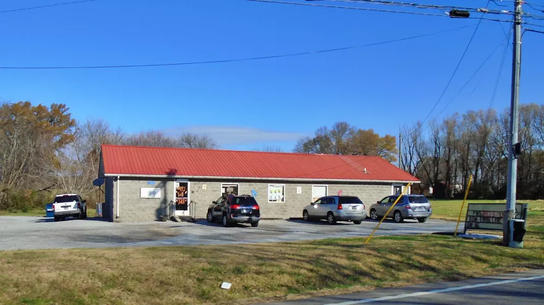 4803 Highway 41 N, Cedar Hill, TN 37032