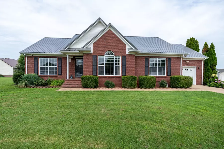 121 Monument Cir, Summertown, TN 38483