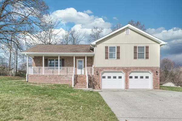 305 N Holly St, Monterey, TN 38574