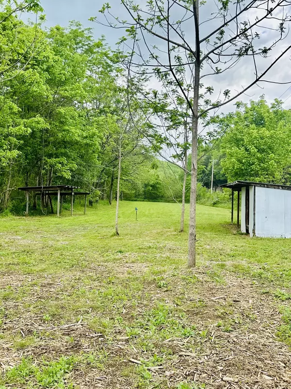 Silver Point, TN 38582,2490 Wolf Creek Rd