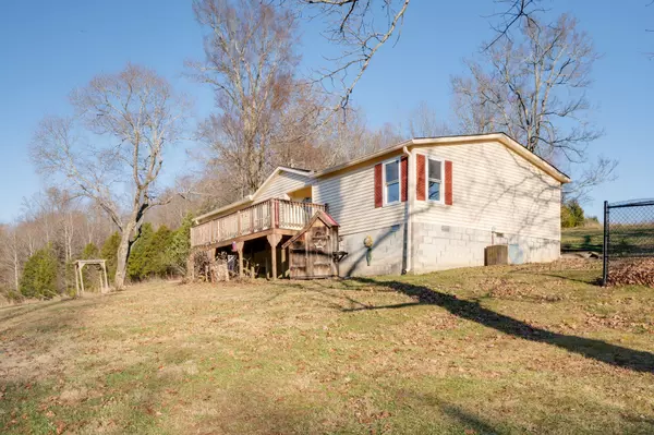 Bethpage, TN 37022,818 Rogues Fork Rd