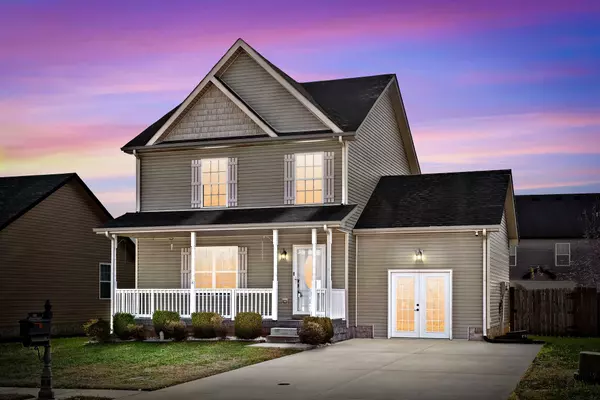 555 Falkland Cir, Clarksville, TN 37042