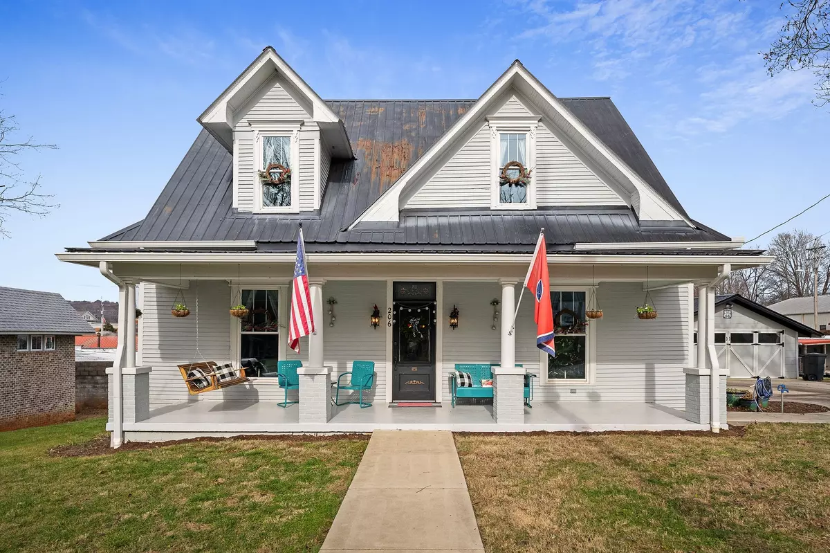 Livingston, TN 38570,206 E Cedar St #E