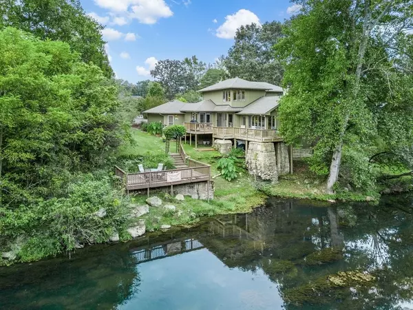 570 Mortons Lake Rd,  Manchester,  TN 37355
