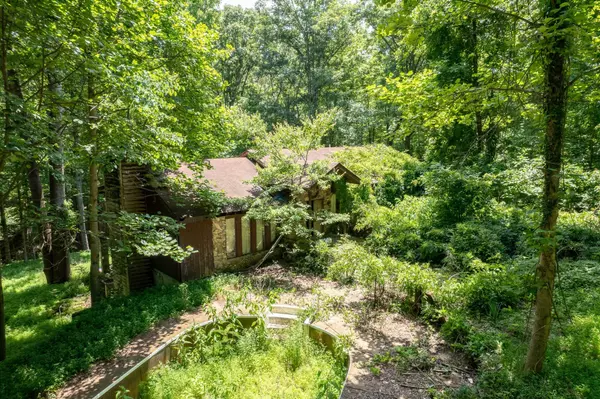 Kingston Springs, TN 37082,1050 Barnes Cir