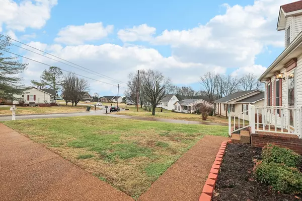 Columbia, TN 38401,104 Saint Margarett Cir