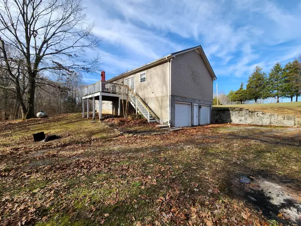 Westmoreland, TN 37186,979 Poplar Grove Rd