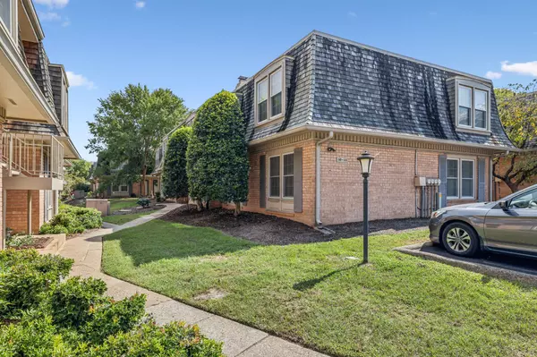 Nashville, TN 37215,3000 Hillsboro Pike #50