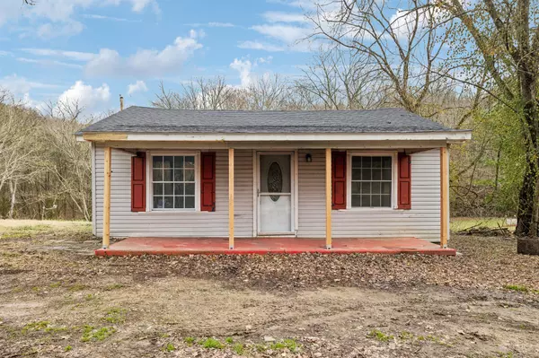 1405 231S Hwy, Bethpage, TN 37022