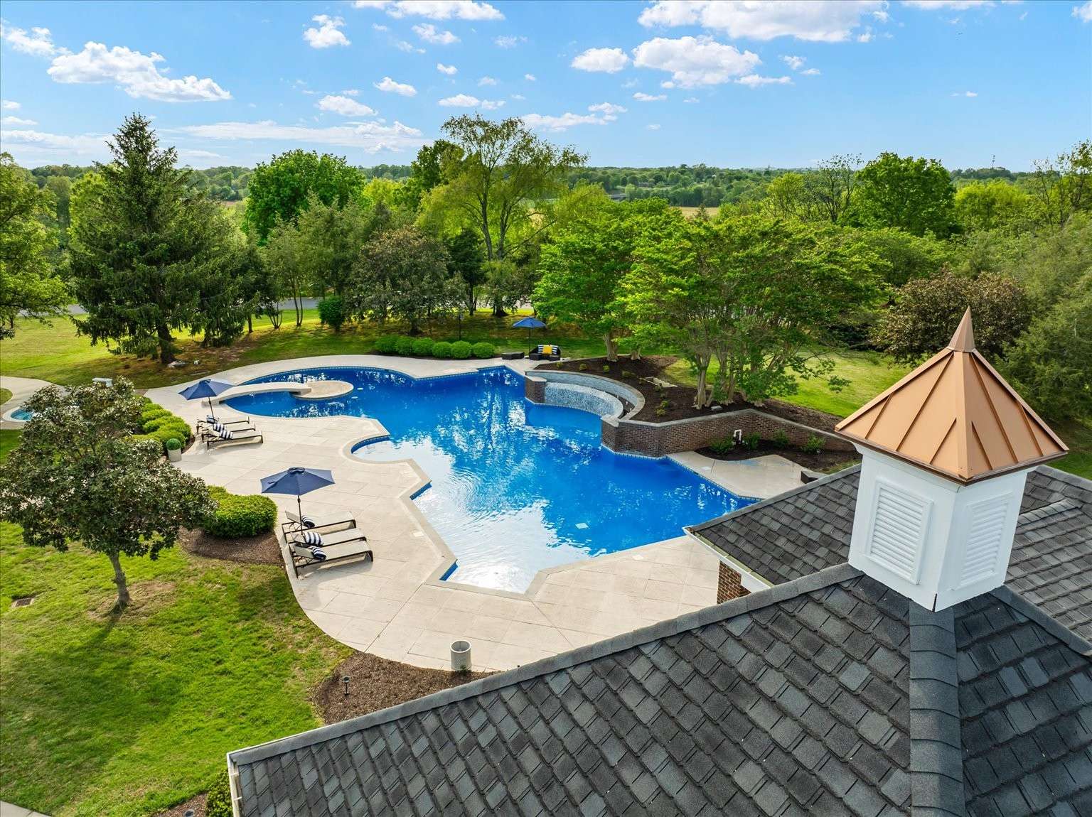 Bowling Green, KY 42103,285 Lakeside Way