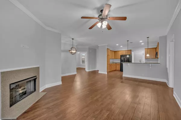 Brentwood, TN 37027,305 Seven Springs Way #302