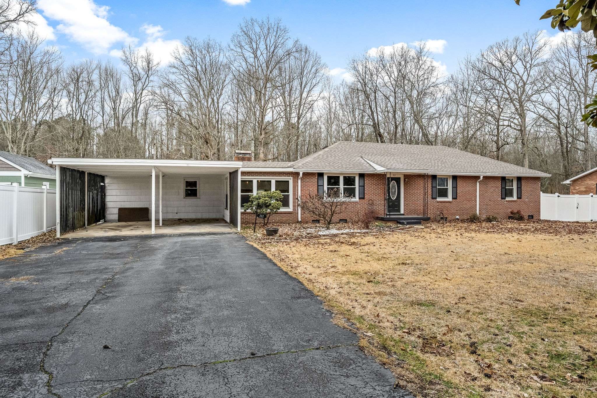 211 Jackson Cir, Tullahoma, TN 37388