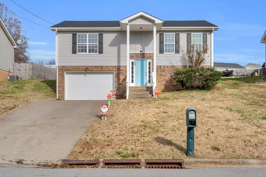 261 Audrea Ln, Clarksville, TN 37042