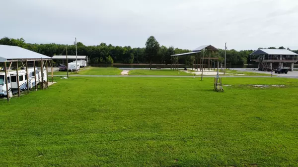 Clifton, TN 38425,0 Tennessee River