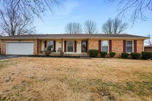 308 Ellen Dr, Hopkinsville, KY 42240