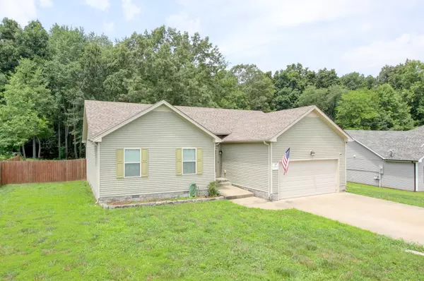 1168 Freedom Dr, Clarksville, TN 37042