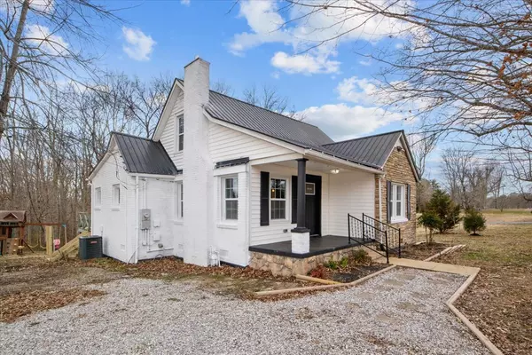 Centerville, TN 37033,2082 Hwy 100