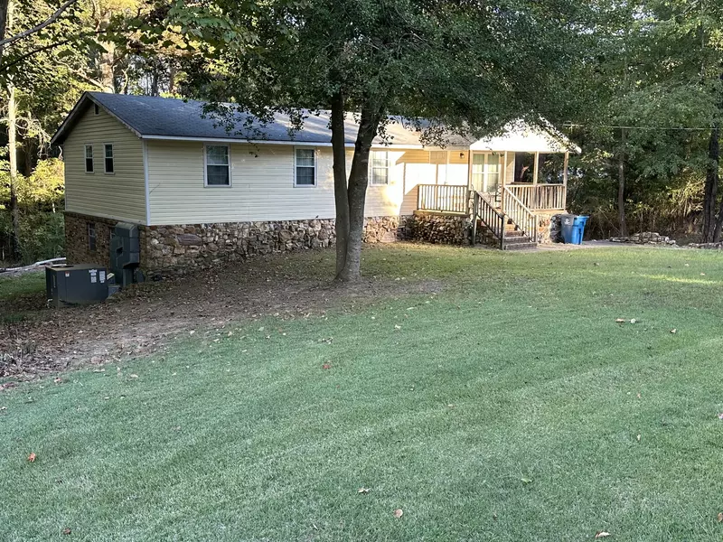 280 Oakdale Rd, Camden, TN 38320