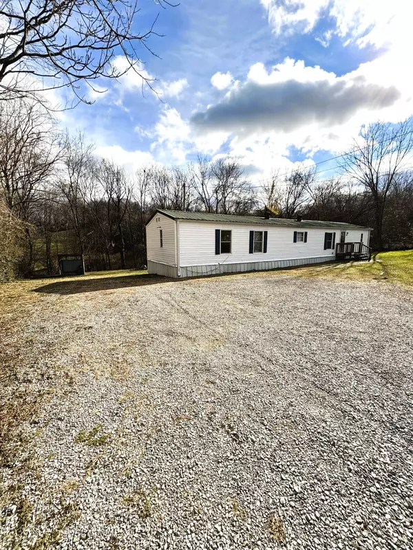 Westmoreland, TN 37186,4422 Bledsoe St