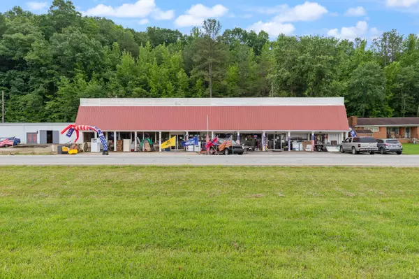 Waverly, TN 37185,1416 Highway 70 #W