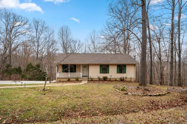 1021 Crestview Ct, Kingston Springs, TN 37082