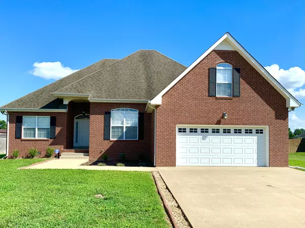 828 Ellie Nat Dr, Clarksville, TN 37040