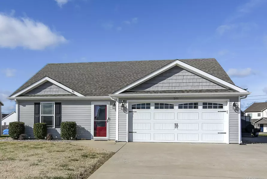 201 Buckshot Dr, Oak Grove, KY 42262