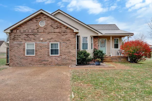 3025 Easy Goer Ln, Greenbrier, TN 37073