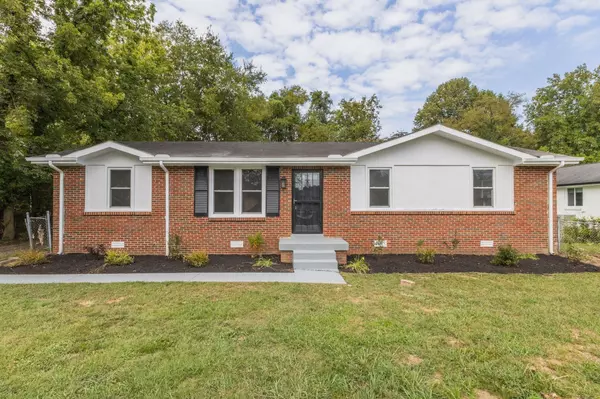 4913 Boyd Dr, Nashville, TN 37218