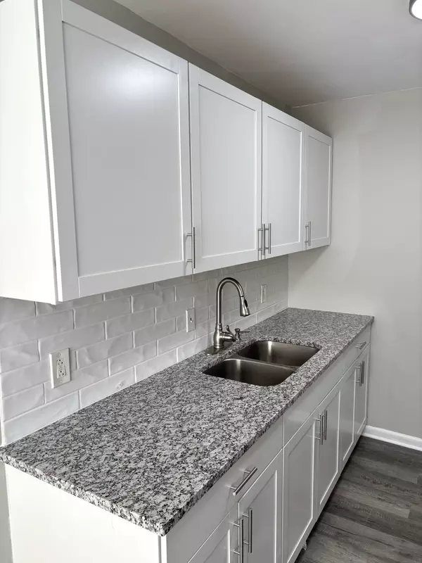 550 Harding Place D113 #D-113, Nashville, TN 37211