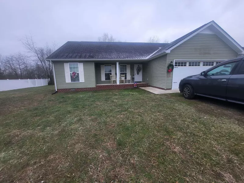 293 Spring Breeze Dr, Smithville, TN 37166