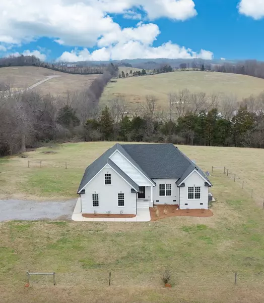 740 Walker Rd, Beechgrove, TN 37018