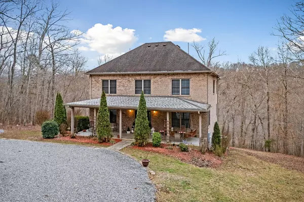 348 Witherspoon Dr, Smithville, TN 37166