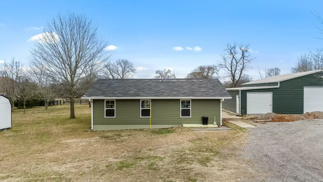 10266 Manchester Pike, Christiana, TN 37037