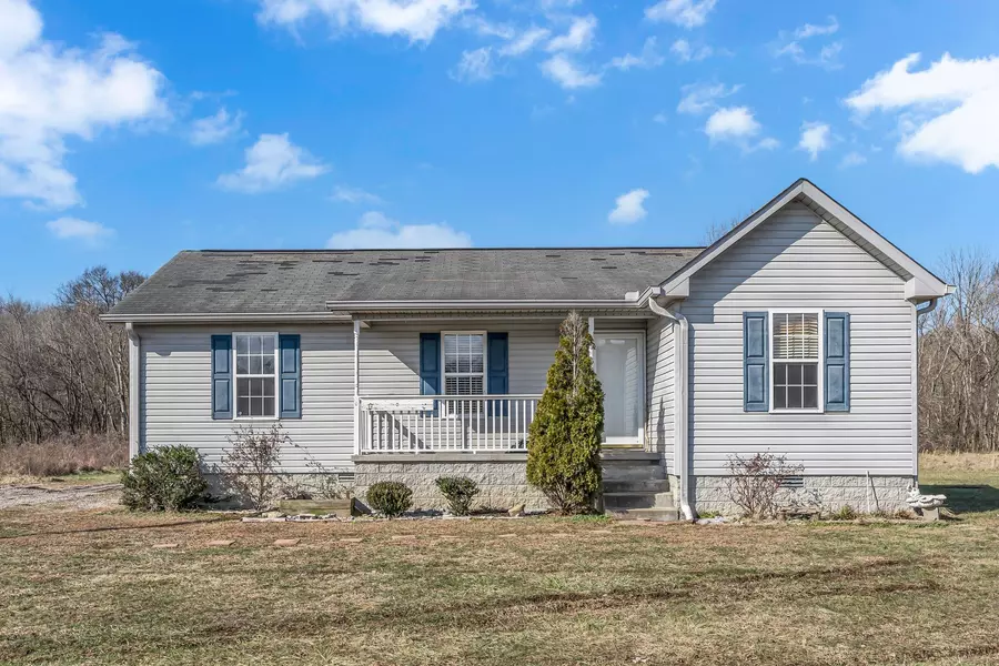 19 Winding Hills Ln, Gordonsville, TN 38563