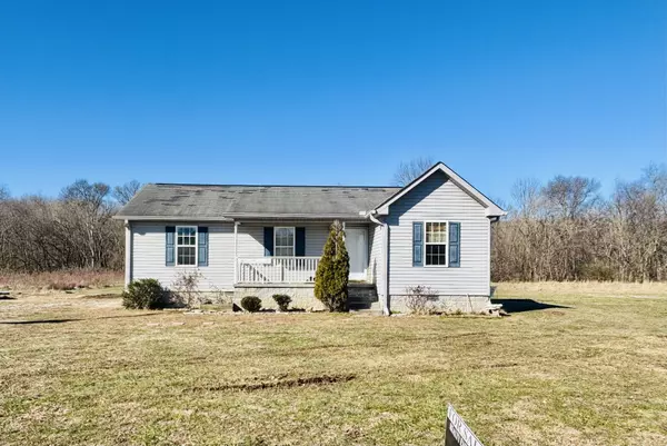 19 Winding Hills Ln, Gordonsville, TN 38563