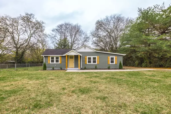 228 W Cedar St, Goodlettsville, TN 37072