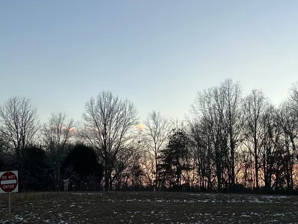 Mcminnville, TN 37110,0 Oak Tree Dr