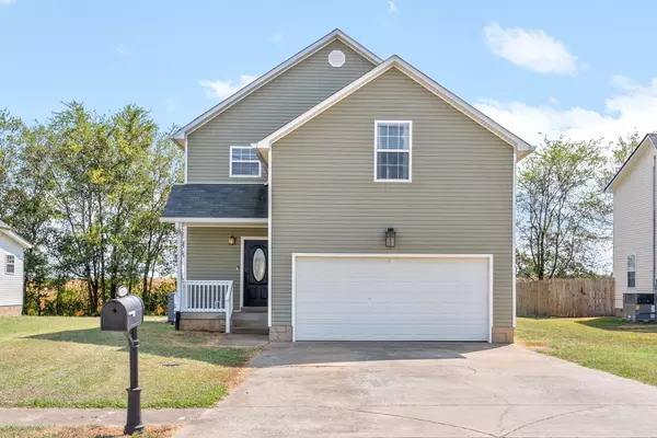 610 S Cavalcade Cir, Oak Grove, KY 42262