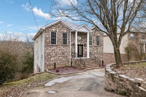 232 Deer Pt, Nashville, TN 37209