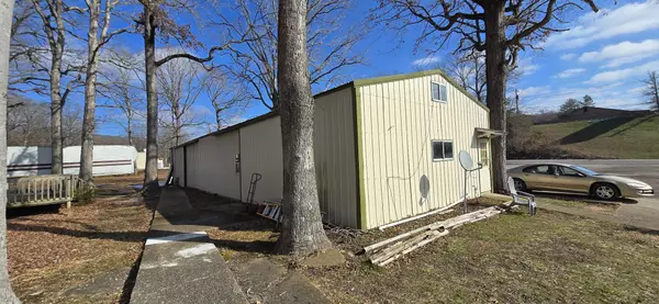 Hurricane Mills, TN 37078,15347 Highway 13 #S