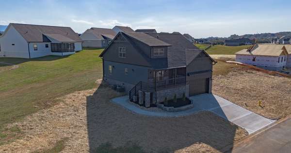 2690 Vista Meadows Ln, Sevierville, TN 37876