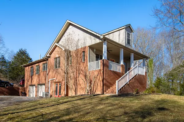 2294 Daniels Rd, Greenbrier, TN 37073