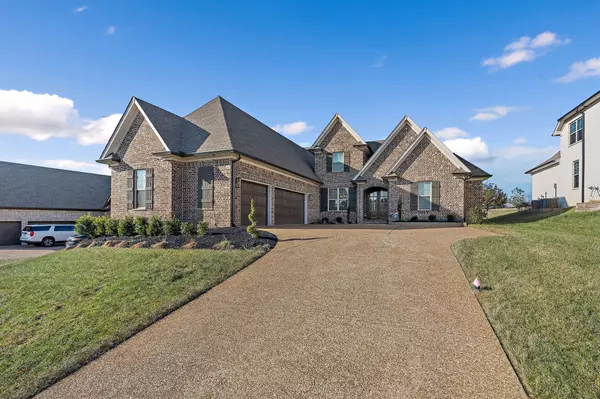 Hendersonville, TN 37075,975 Luxborough Dr