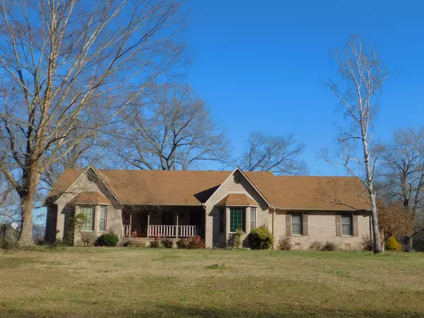 3645 Prairie Plains Rd, Hillsboro, TN 37342