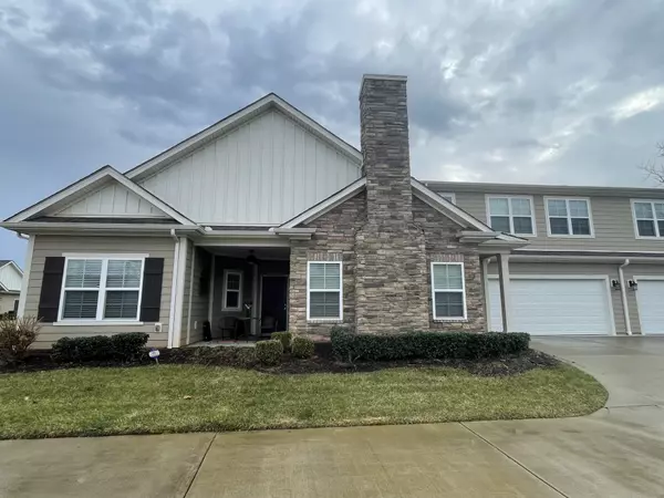 2252 Stonecenter Ln, Murfreesboro, TN 37128